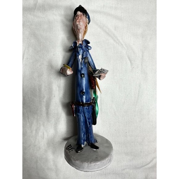 Policeman Statue Signed Italy with Certification Hangin on arm 9" Gift - Picture 2 of 8
